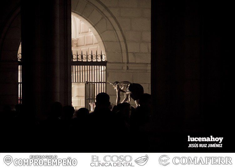 Galería Gráfica: El Cristo de la Humillación hace Vía Crucis en el interior del templo de San Mateo por la lluvia Galería Gráfica: El Cristo de la Humillación hace Vía Crucis en el interior del templo de San Mateo por la lluvia