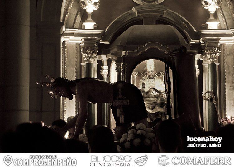 Galería Gráfica: El Cristo de la Humillación hace Vía Crucis en el interior del templo de San Mateo por la lluvia Galería Gráfica: El Cristo de la Humillación hace Vía Crucis en el interior del templo de San Mateo por la lluvia