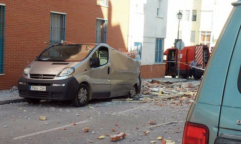 Galería: Explosión de gas en un piso de la calle Sevilla