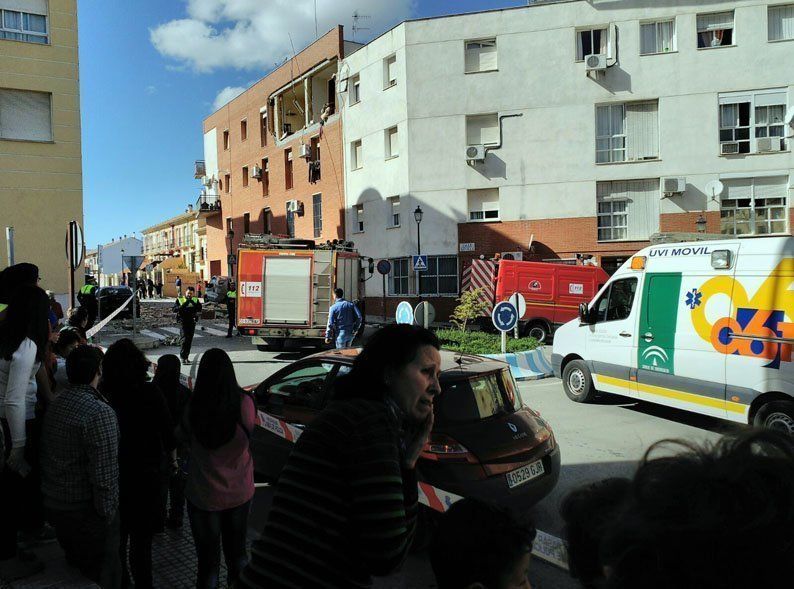 Galería: Explosión de gas en un piso de la calle Sevilla