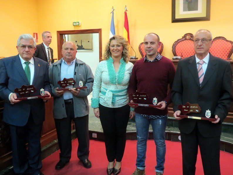 Club Koryo, Despertar-Proyecto Hombre, Infancia Solidaria y Juan González Palma recogen la Bandera de Andalucía