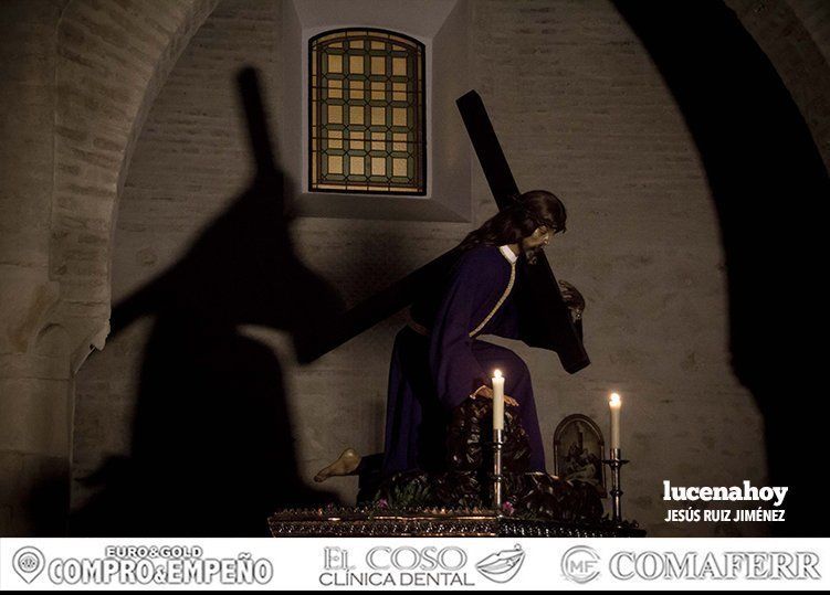 Galería: Solemne Vía Crucis  de Ntro. Padre Jesús Caído en la iglesia de Santiago