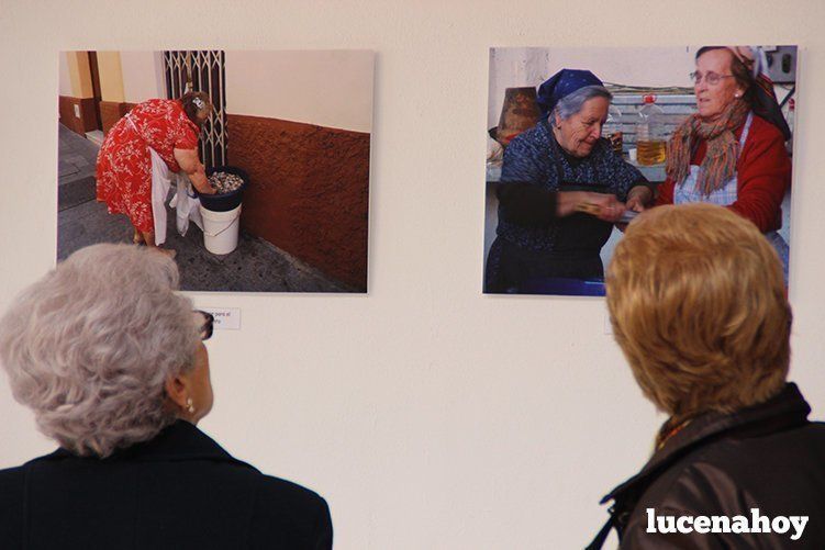 Galería: Araceli Cantero muestra su visión del universo femenino en una exposición en Santa Ana con motivo del día de Mujer Galería: Araceli Cantero muestra su visión del universo femenino en una exposición en Santa Ana con motivo del día de Mujer