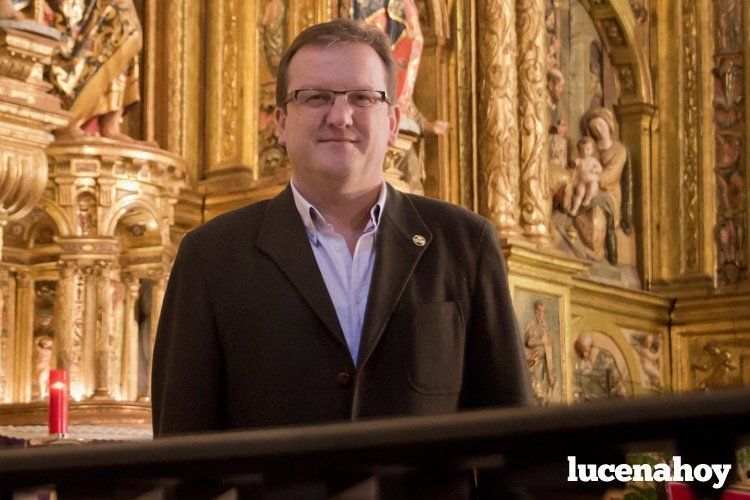  Paco Requerey, en la iglesia parroquial de San Mateo. JESÚS RUIZ "GITANITO" 