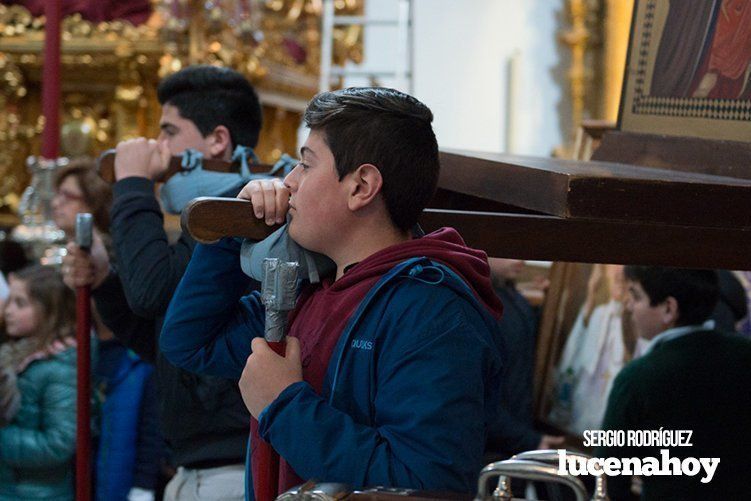 Galería: La Cruz de los Jóvenes visita Lucena por segunda vez, siendo recibida por los niños de catequesis y la Agrupación de Cofradías