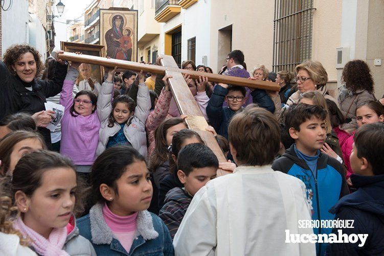Galería: La Cruz de los Jóvenes visita Lucena por segunda vez, siendo recibida por los niños de catequesis y la Agrupación de Cofradías Galería: La Cruz de los Jóvenes visita Lucena por segunda vez, siendo recibida por los niños de catequesis y la Agrupación de Cofradías