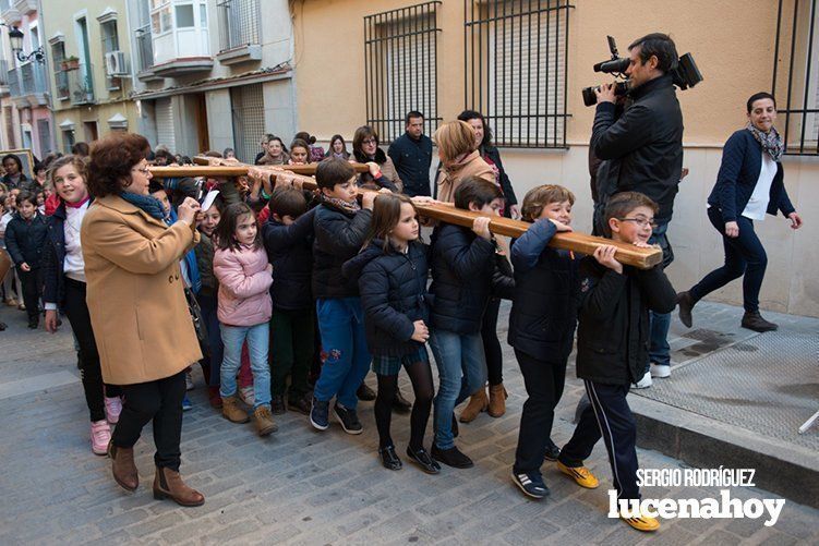 Galería: La Cruz de los Jóvenes visita Lucena por segunda vez, siendo recibida por los niños de catequesis y la Agrupación de Cofradías Galería: La Cruz de los Jóvenes visita Lucena por segunda vez, siendo recibida por los niños de catequesis y la Agrupación de Cofradías