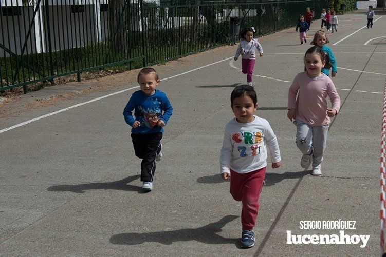 Galería: Los niños y profesores del Colegio Virgen de Araceli corren para Manos Unidas