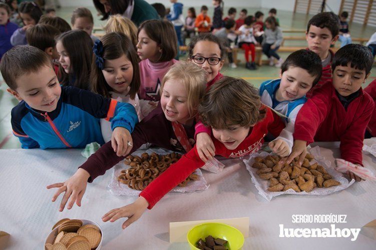 Galería: El colegio Virgen de Araceli celebra su IV Degustación de Dulces Tradicionales organizada por el AMPA del centro