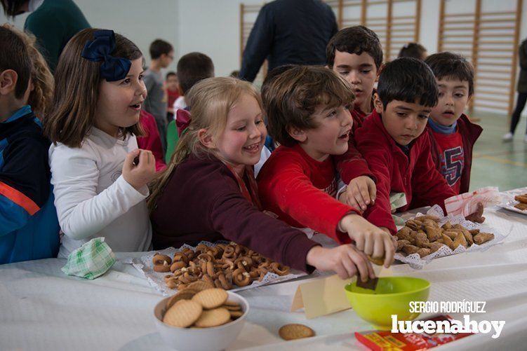 Galería: El colegio Virgen de Araceli celebra su IV Degustación de Dulces Tradicionales organizada por el AMPA del centro