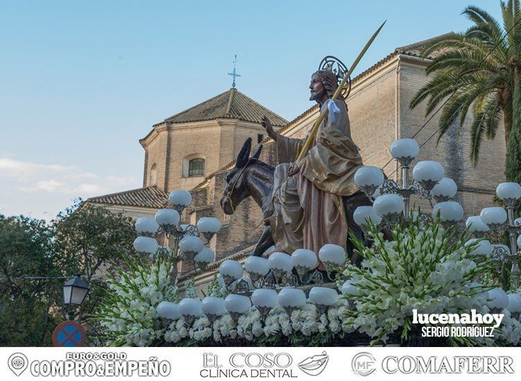 Galería: La Pollinita abre los desfiles procesionales de la Semana Santa de Lucena