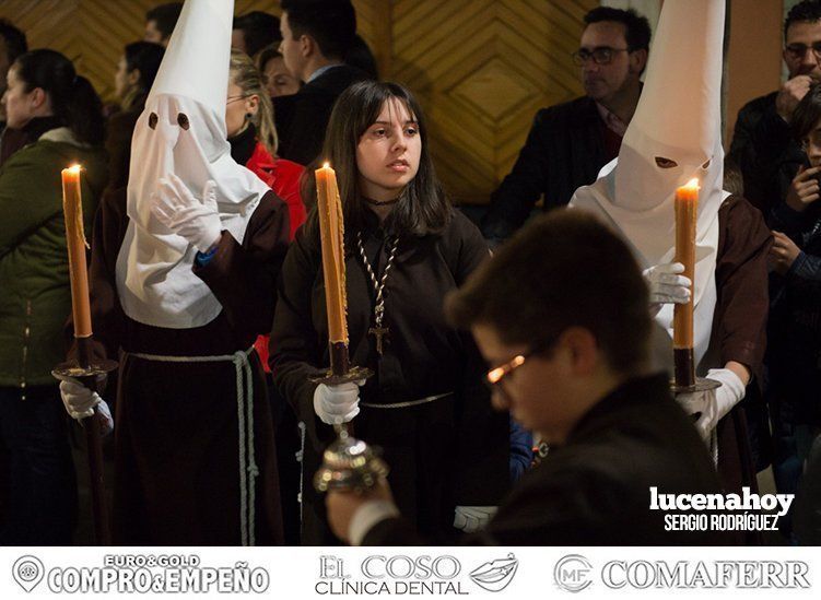 Galería: La Cofradía Franciscana de la Pasión volvió a llenar ayer la noche del Lunes Santo