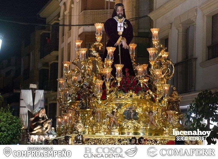 Galería: La Cofradía Franciscana de la Pasión volvió a llenar ayer la noche del Lunes Santo Galería: La Cofradía Franciscana de la Pasión volvió a llenar ayer la noche del Lunes Santo