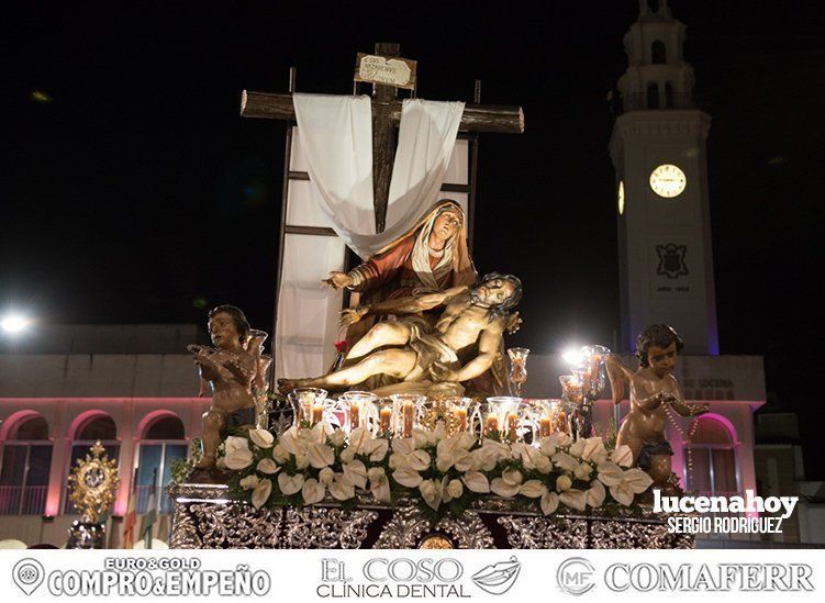 Galería: La Cofradía Franciscana de la Pasión volvió a llenar ayer la noche del Lunes Santo