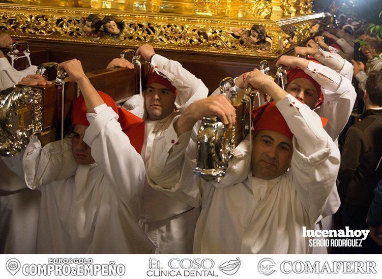 Galería: La Cofradía Franciscana de la Pasión volvió a llenar ayer la noche del Lunes Santo Galería: La Cofradía Franciscana de la Pasión volvió a llenar ayer la noche del Lunes Santo