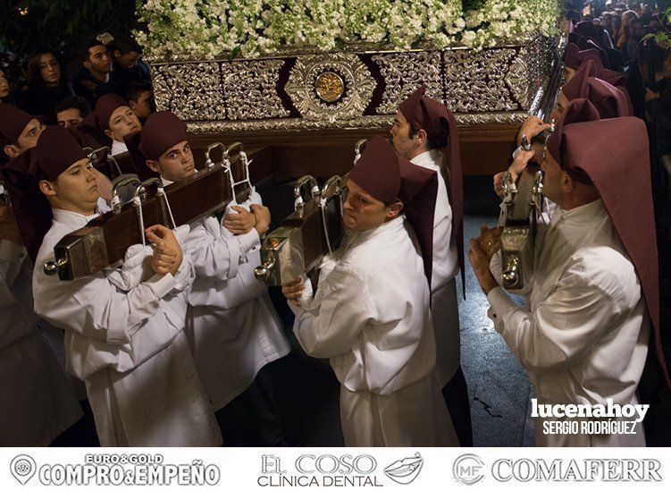 Galería: La Cofradía Franciscana de la Pasión volvió a llenar ayer la noche del Lunes Santo Galería: La Cofradía Franciscana de la Pasión volvió a llenar ayer la noche del Lunes Santo