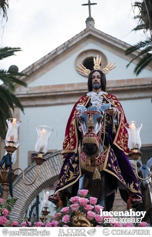 Galería: La Archicofradía del Carmen protagoniza una estación penitencial huerfana de dos de sus titulares