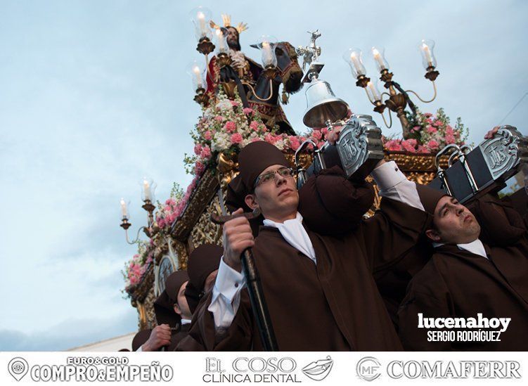 Galería: La Archicofradía del Carmen protagoniza una estación penitencial huerfana de dos de sus titulares