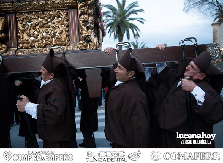 Galería: La Archicofradía del Carmen protagoniza una estación penitencial huerfana de dos de sus titulares