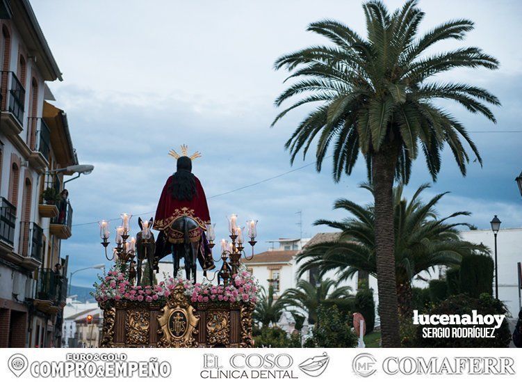 Galería: La Archicofradía del Carmen protagoniza una estación penitencial huerfana de dos de sus titulares