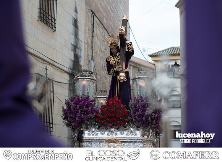 Galería: El Nazareno del Valle y la Amargura parten de San Mateo para llenar el Miércoles Santo lucentino