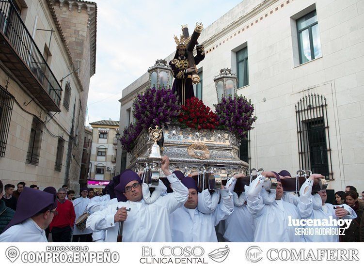 Galería: El Nazareno del Valle y la Amargura parten de San Mateo para llenar el Miércoles Santo lucentino