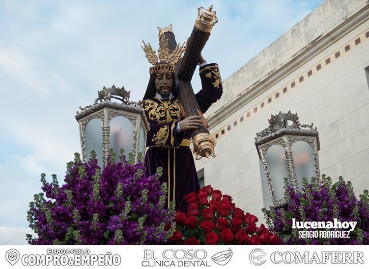 Galería: El Nazareno del Valle y la Amargura parten de San Mateo para llenar el Miércoles Santo lucentino