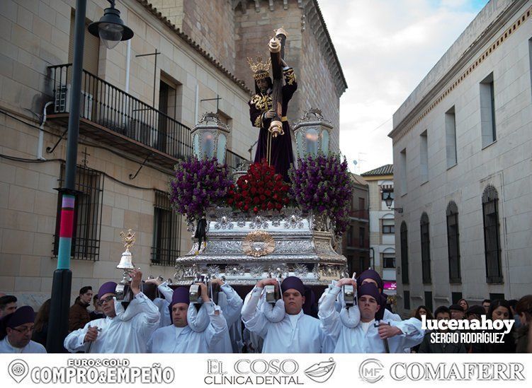 Galería: El Nazareno del Valle y la Amargura parten de San Mateo para llenar el Miércoles Santo lucentino