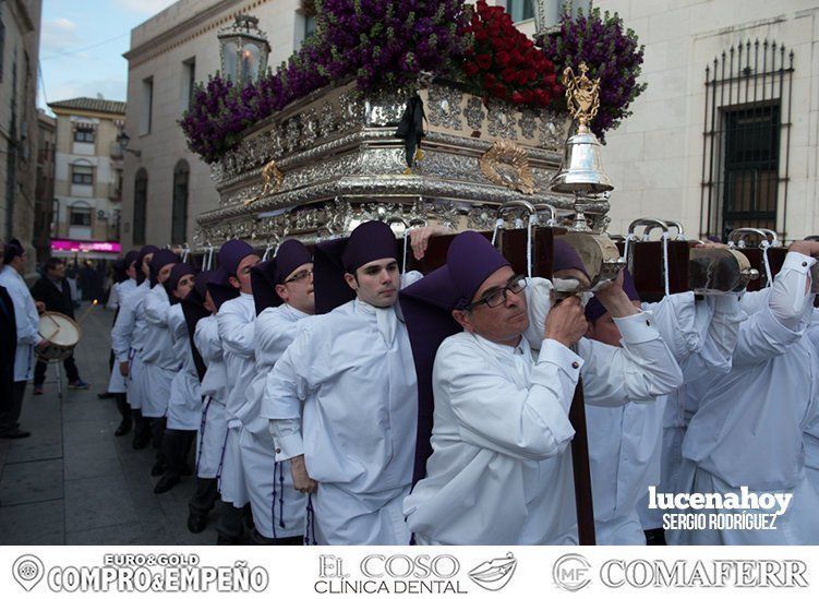 Galería: El Nazareno del Valle y la Amargura parten de San Mateo para llenar el Miércoles Santo lucentino