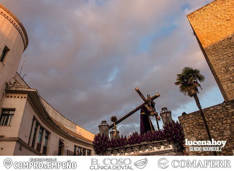 Galería: El Nazareno del Valle y la Amargura parten de San Mateo para llenar el Miércoles Santo lucentino Galería: El Nazareno del Valle y la Amargura parten de San Mateo para llenar el Miércoles Santo lucentino