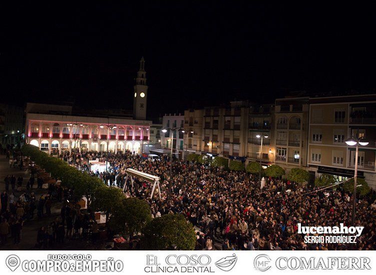 Galería: La austeridad de la procesión del Crucificado del Silencio abre el pórtico del Jueves Santo