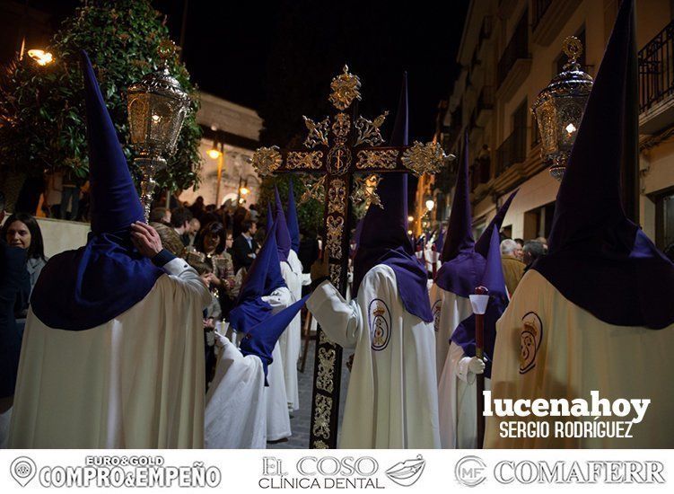 Galería: Elegancia pura en el desfile procesional del crucificado de La Sangre y María Santísima del Mayor Dolor