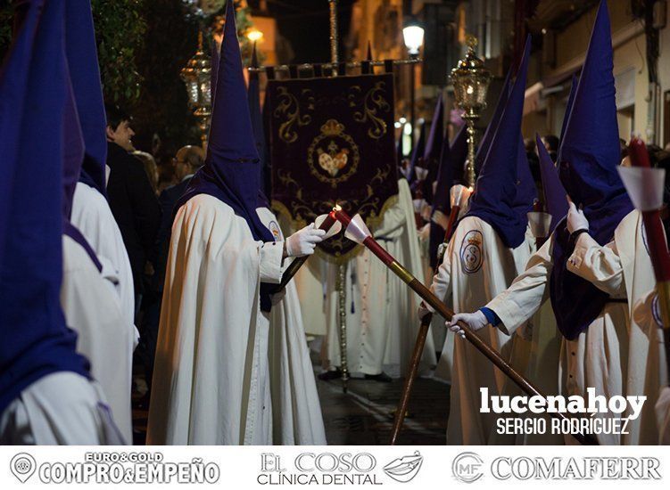 Galería: Elegancia pura en el desfile procesional del crucificado de La Sangre y María Santísima del Mayor Dolor