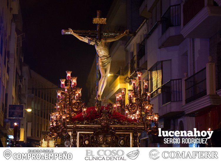 Galería: Elegancia pura en el desfile procesional del crucificado de La Sangre y María Santísima del Mayor Dolor