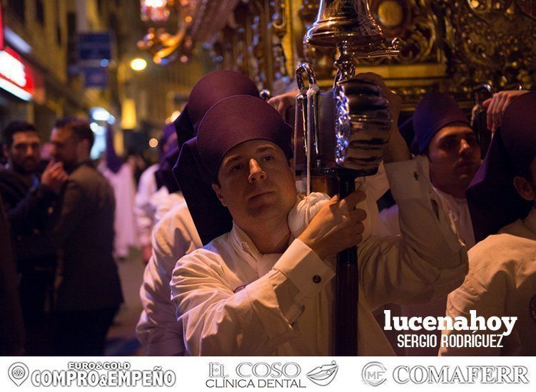 Galería: Elegancia pura en el desfile procesional del crucificado de La Sangre y María Santísima del Mayor Dolor Galería: Elegancia pura en el desfile procesional del crucificado de La Sangre y María Santísima del Mayor Dolor