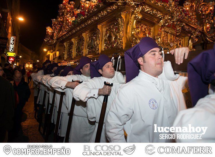 Galería: Elegancia pura en el desfile procesional del crucificado de La Sangre y María Santísima del Mayor Dolor