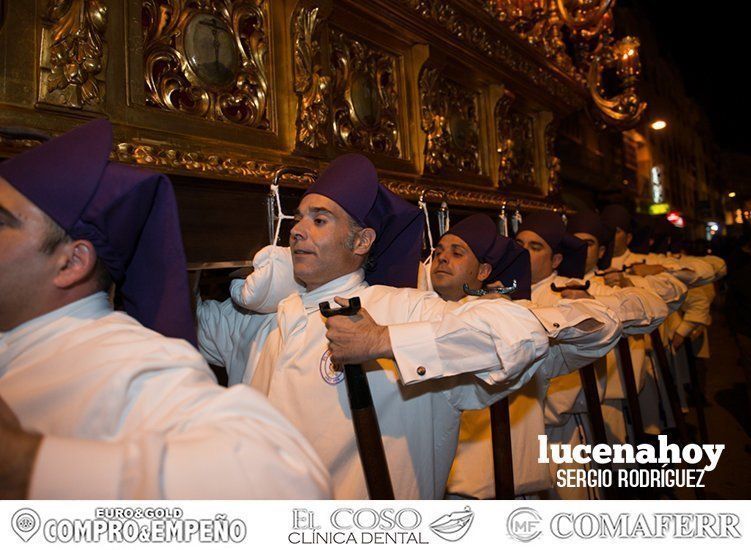 Galería: Elegancia pura en el desfile procesional del crucificado de La Sangre y María Santísima del Mayor Dolor Galería: Elegancia pura en el desfile procesional del crucificado de La Sangre y María Santísima del Mayor Dolor