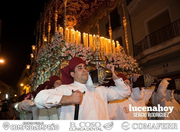 Galería: Elegancia pura en el desfile procesional del crucificado de La Sangre y María Santísima del Mayor Dolor Galería: Elegancia pura en el desfile procesional del crucificado de La Sangre y María Santísima del Mayor Dolor