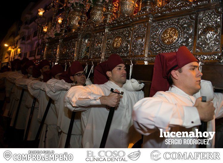 Galería: Elegancia pura en el desfile procesional del crucificado de La Sangre y María Santísima del Mayor Dolor Galería: Elegancia pura en el desfile procesional del crucificado de La Sangre y María Santísima del Mayor Dolor