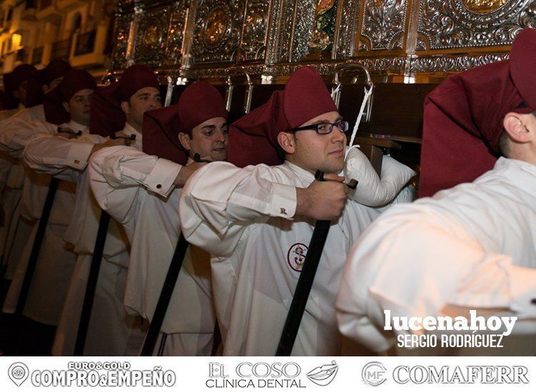 Galería: Elegancia pura en el desfile procesional del crucificado de La Sangre y María Santísima del Mayor Dolor