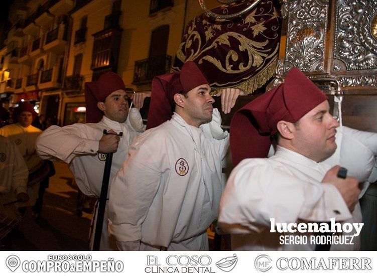 Galería: Elegancia pura en el desfile procesional del crucificado de La Sangre y María Santísima del Mayor Dolor