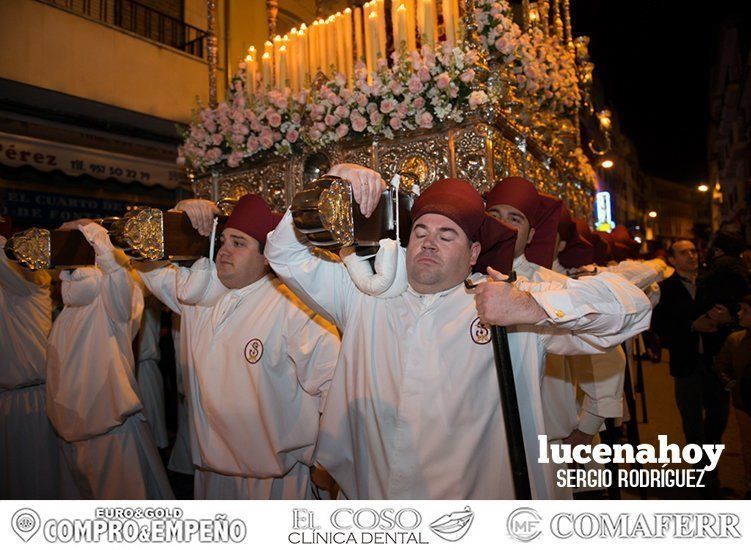 Galería: Elegancia pura en el desfile procesional del crucificado de La Sangre y María Santísima del Mayor Dolor Galería: Elegancia pura en el desfile procesional del crucificado de La Sangre y María Santísima del Mayor Dolor