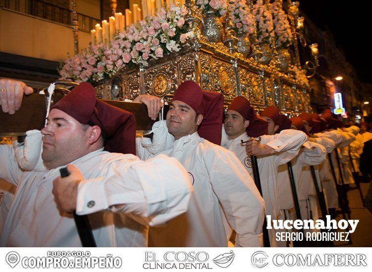 Galería: Elegancia pura en el desfile procesional del crucificado de La Sangre y María Santísima del Mayor Dolor