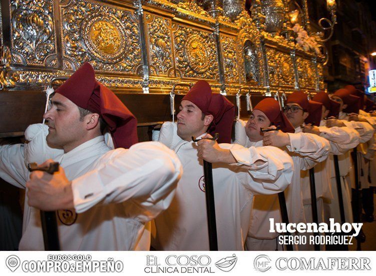 Galería: Elegancia pura en el desfile procesional del crucificado de La Sangre y María Santísima del Mayor Dolor