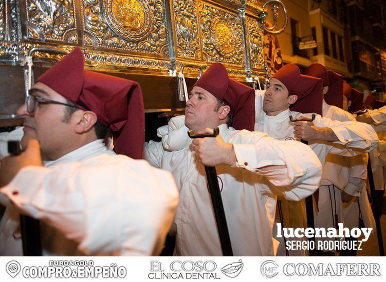 Galería: Elegancia pura en el desfile procesional del crucificado de La Sangre y María Santísima del Mayor Dolor