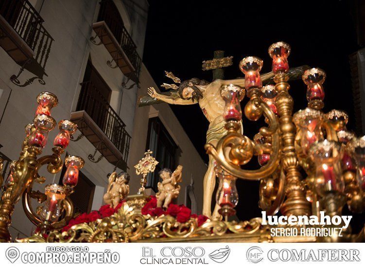 Galería: Elegancia pura en el desfile procesional del crucificado de La Sangre y María Santísima del Mayor Dolor