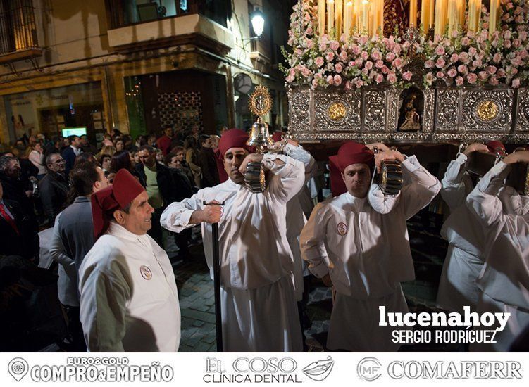 Galería: Elegancia pura en el desfile procesional del crucificado de La Sangre y María Santísima del Mayor Dolor