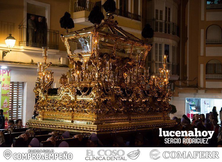 Galería: Luto y consternación en la procesión del Santo Entierro Galería: Luto y consternación en la procesión del Santo Entierro