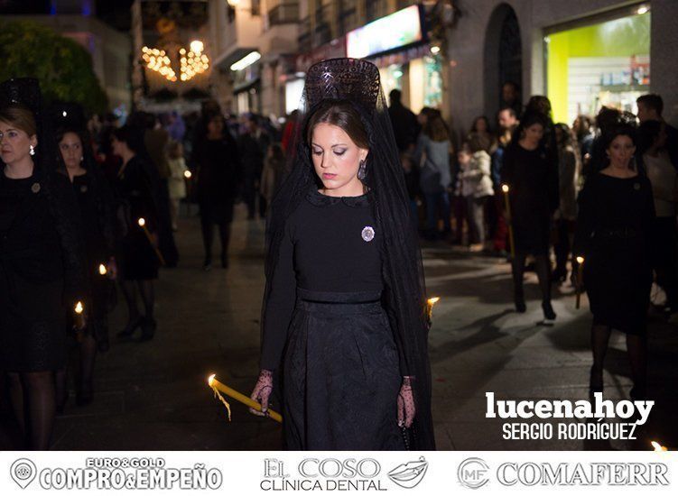 Galería: Luto y consternación en la procesión del Santo Entierro