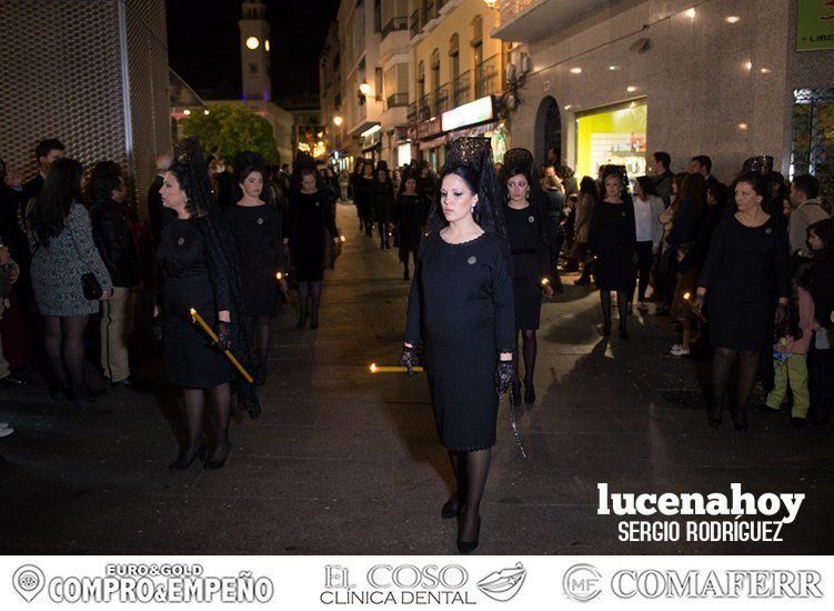 Galería: Luto y consternación en la procesión del Santo Entierro